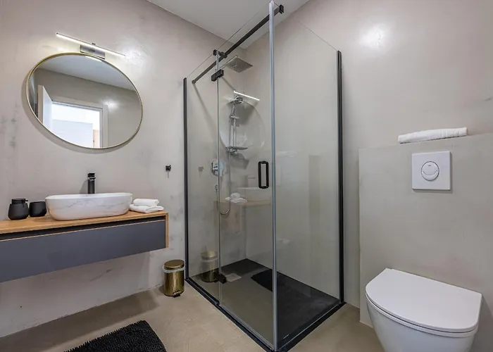 Aura Вілла Пула